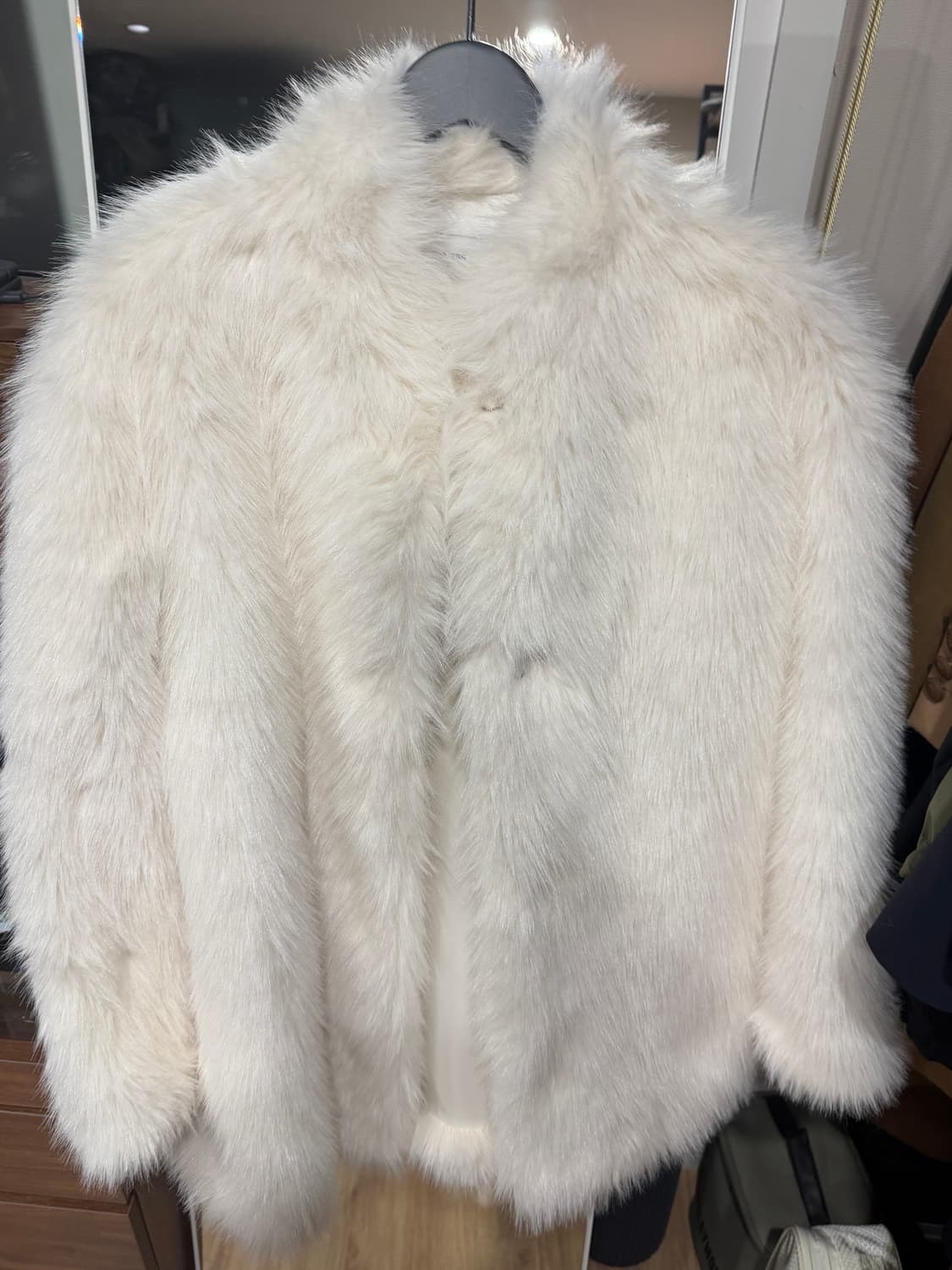 오프니스 퍼 하프 자켓 화이트 상품이미지1