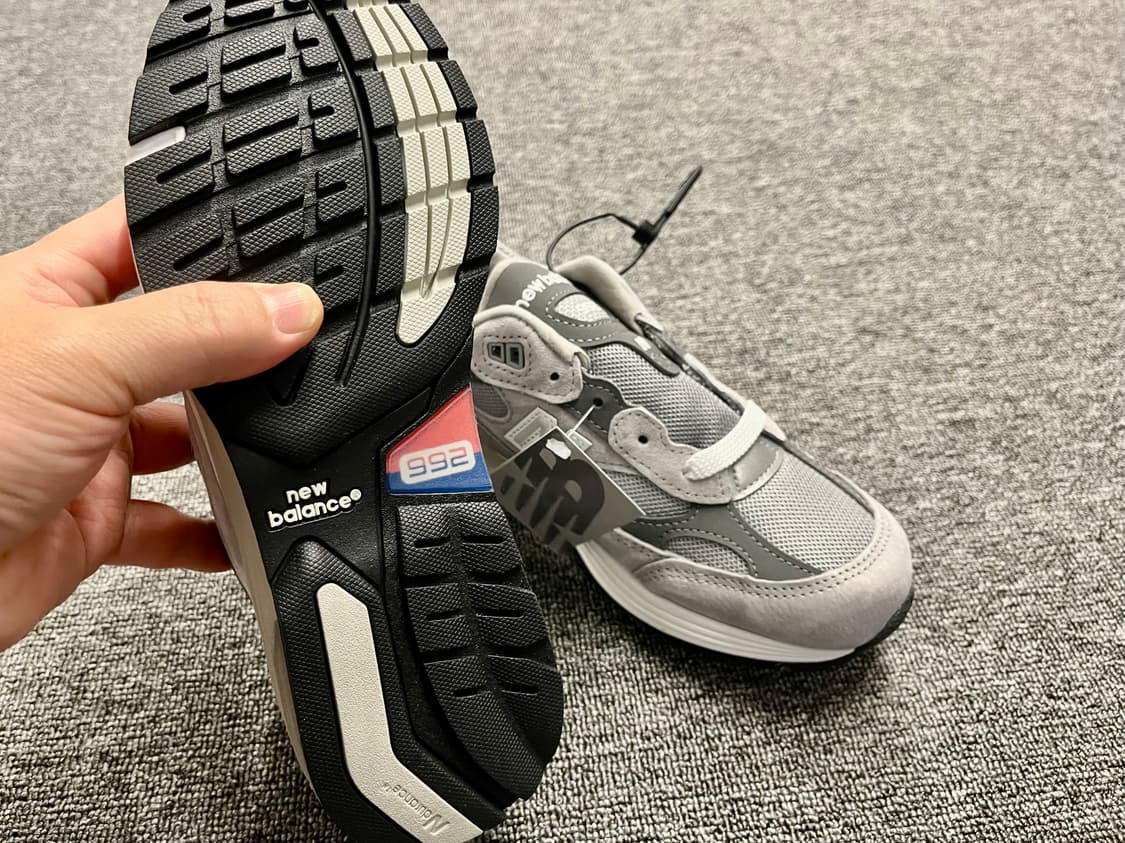 [240] 뉴발란스 992 그레이 새제품  상품이미지6