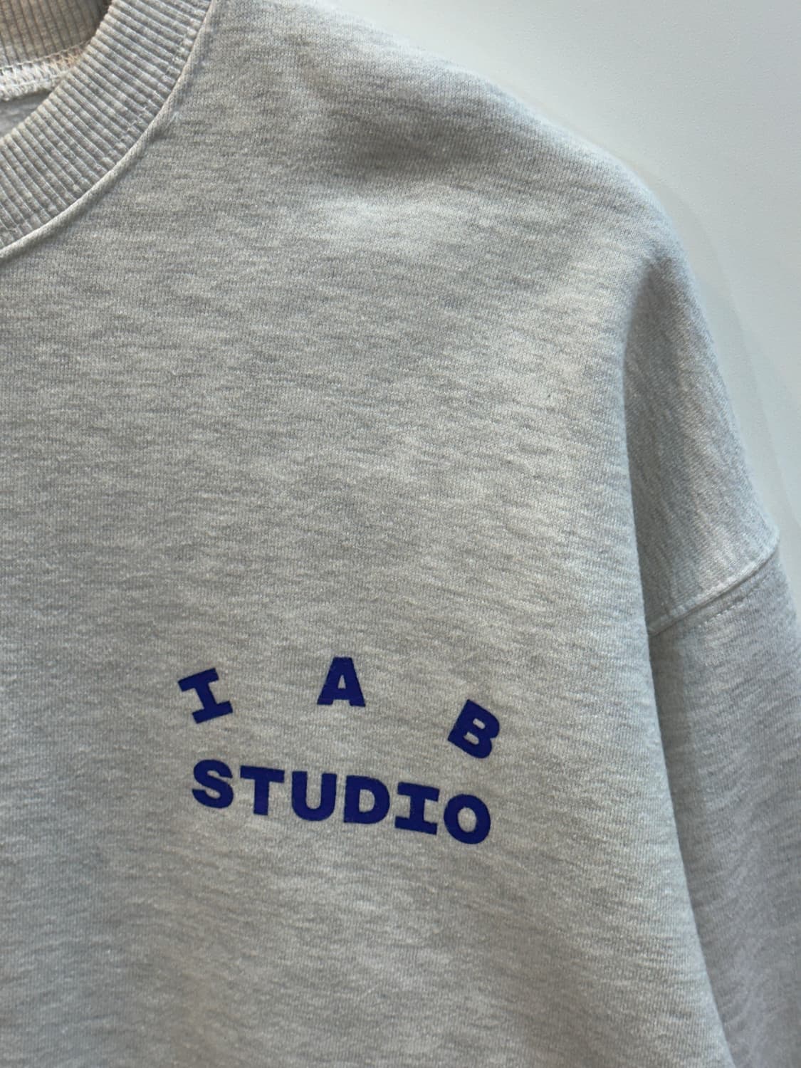 아이앱스튜디오 라이트그레이 맨투맨 여성 L 상품이미지4