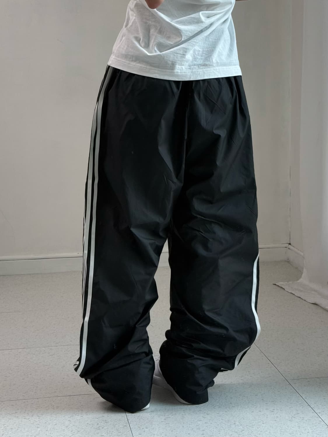 아디다스 와이드 나일론 트랙팬츠 상품이미지4
