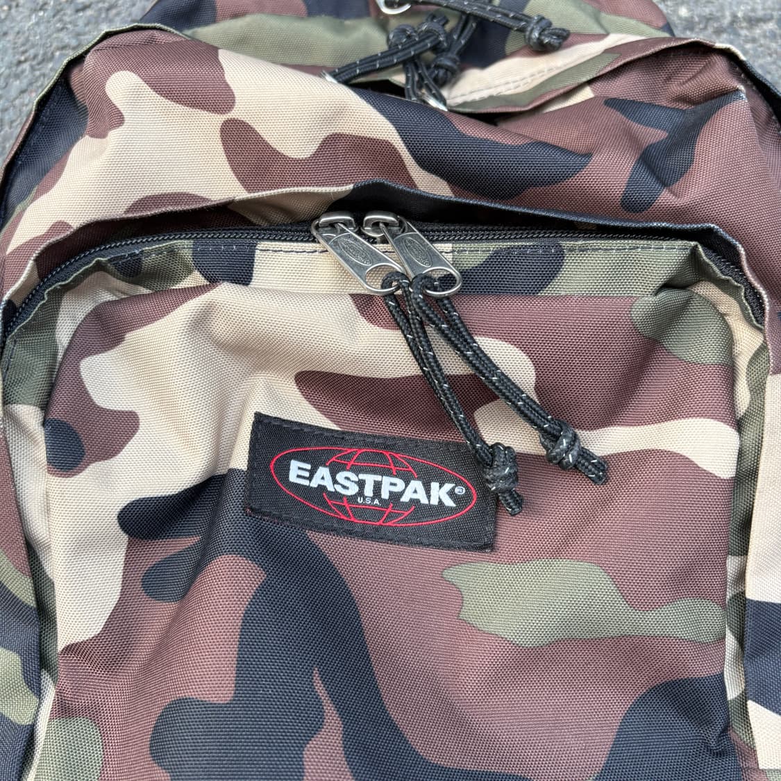 Eastpak 이스트팩 카모 백팩 가방 상품이미지2