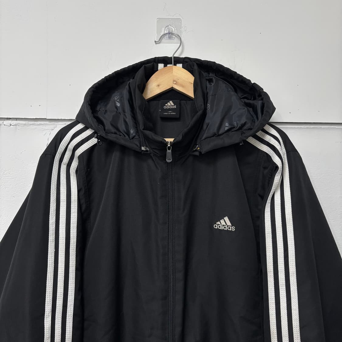 아디다스 블랙 삼선 누빔 후디 점퍼 상품이미지2