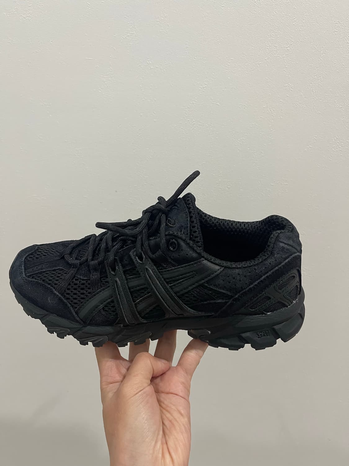 Asics 아식스 젤 소노마 올블랙 스웨이드 245mm 상품이미지6