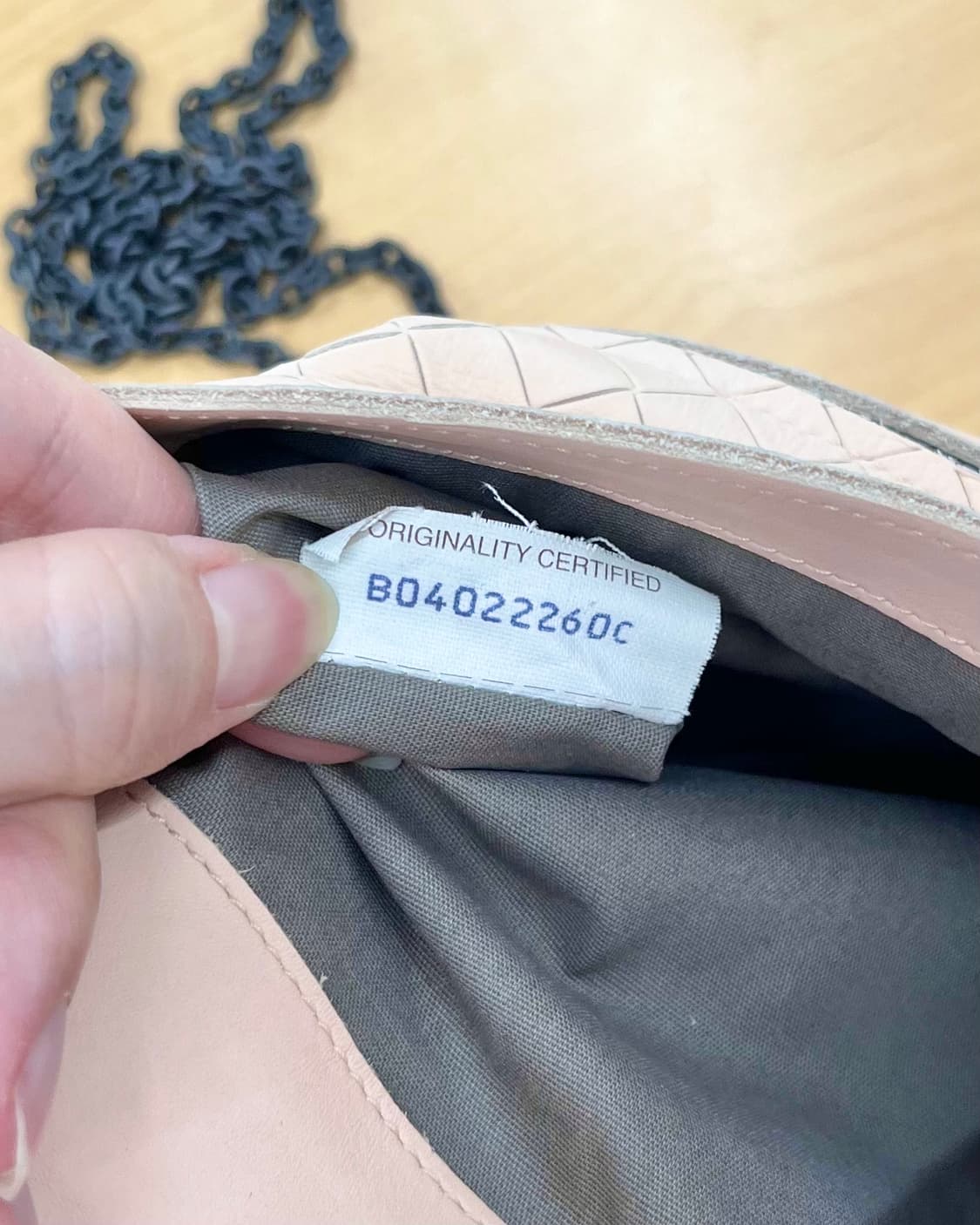 보테가 베네타 핑크 인트레치아토 체인 크로스백 상품이미지8