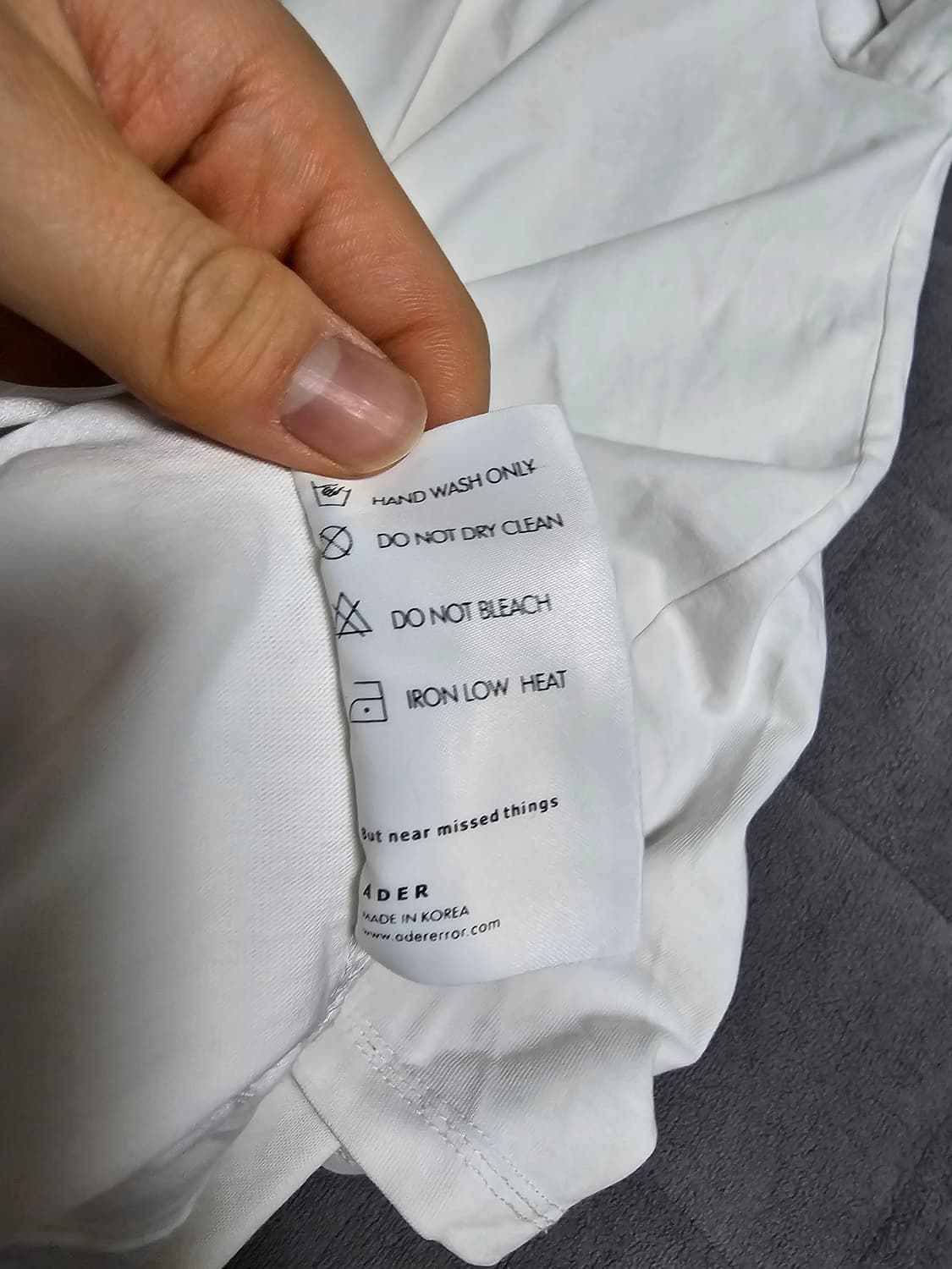 아더에러 자수로고 티셔츠 A2사이즈 상품이미지3