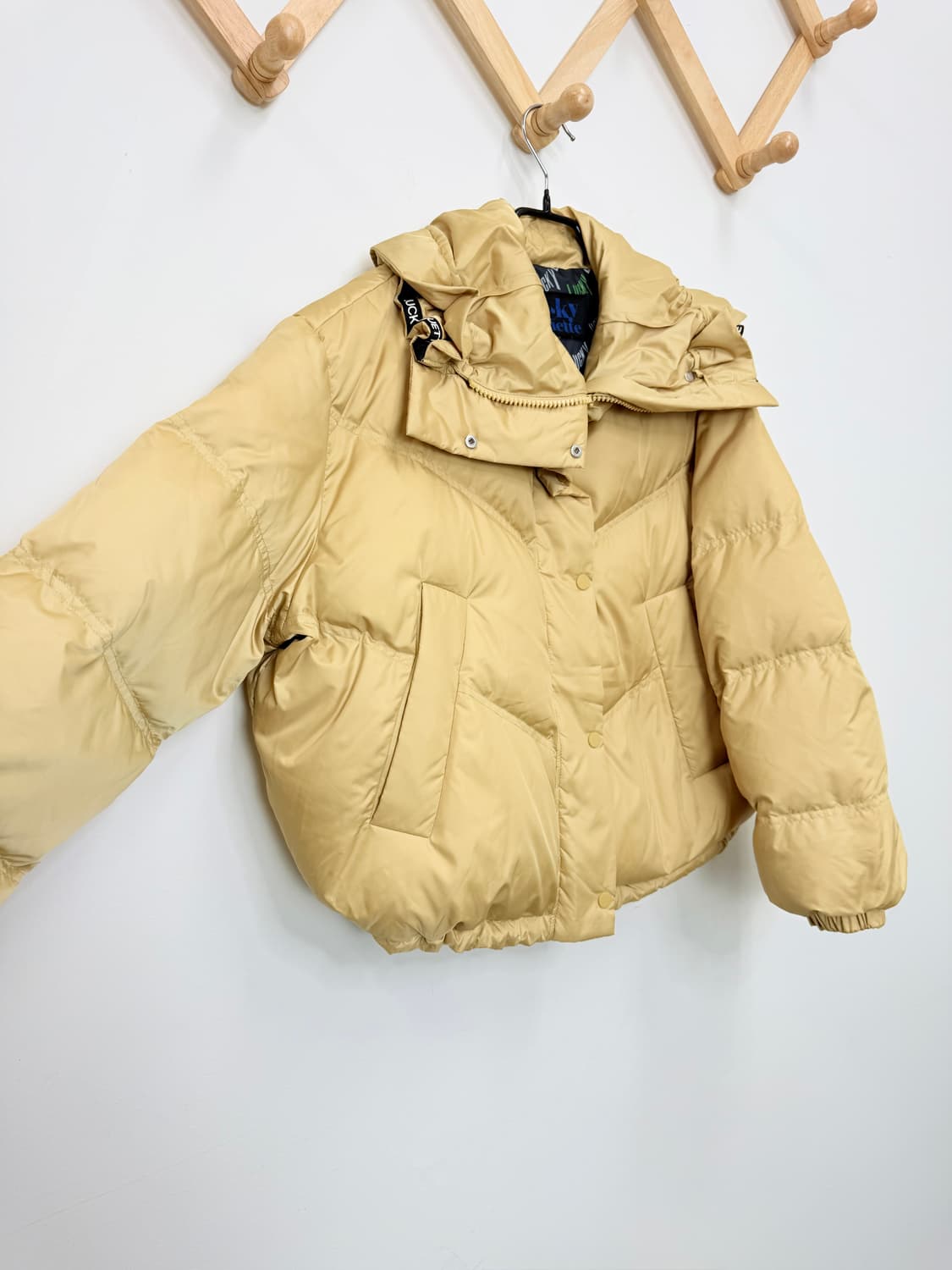 럭키슈에뜨 와이드카라 구스다운 숏패딩 상품이미지3