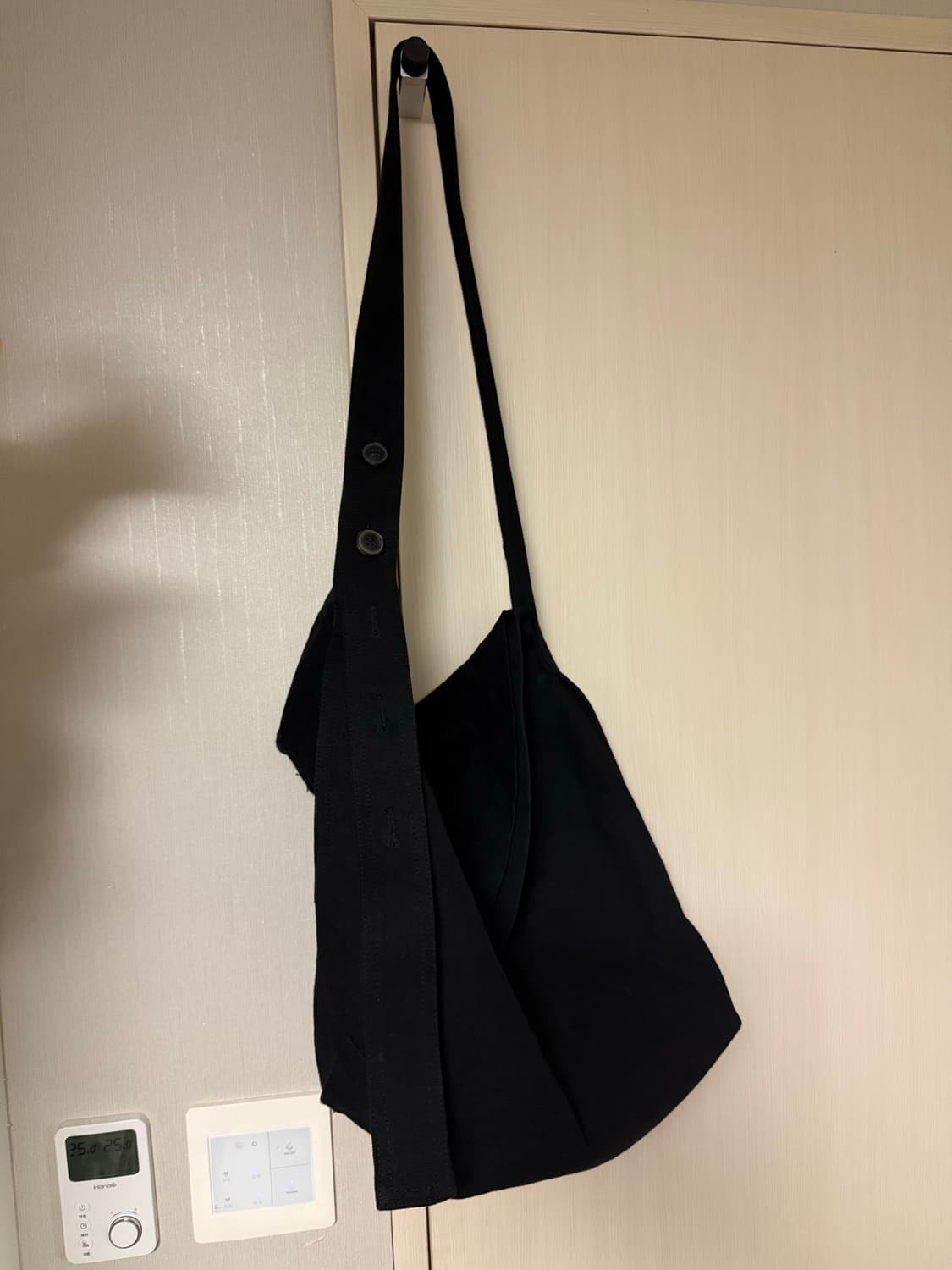 얀얀 반 에쉐 숄더 백 상품이미지6