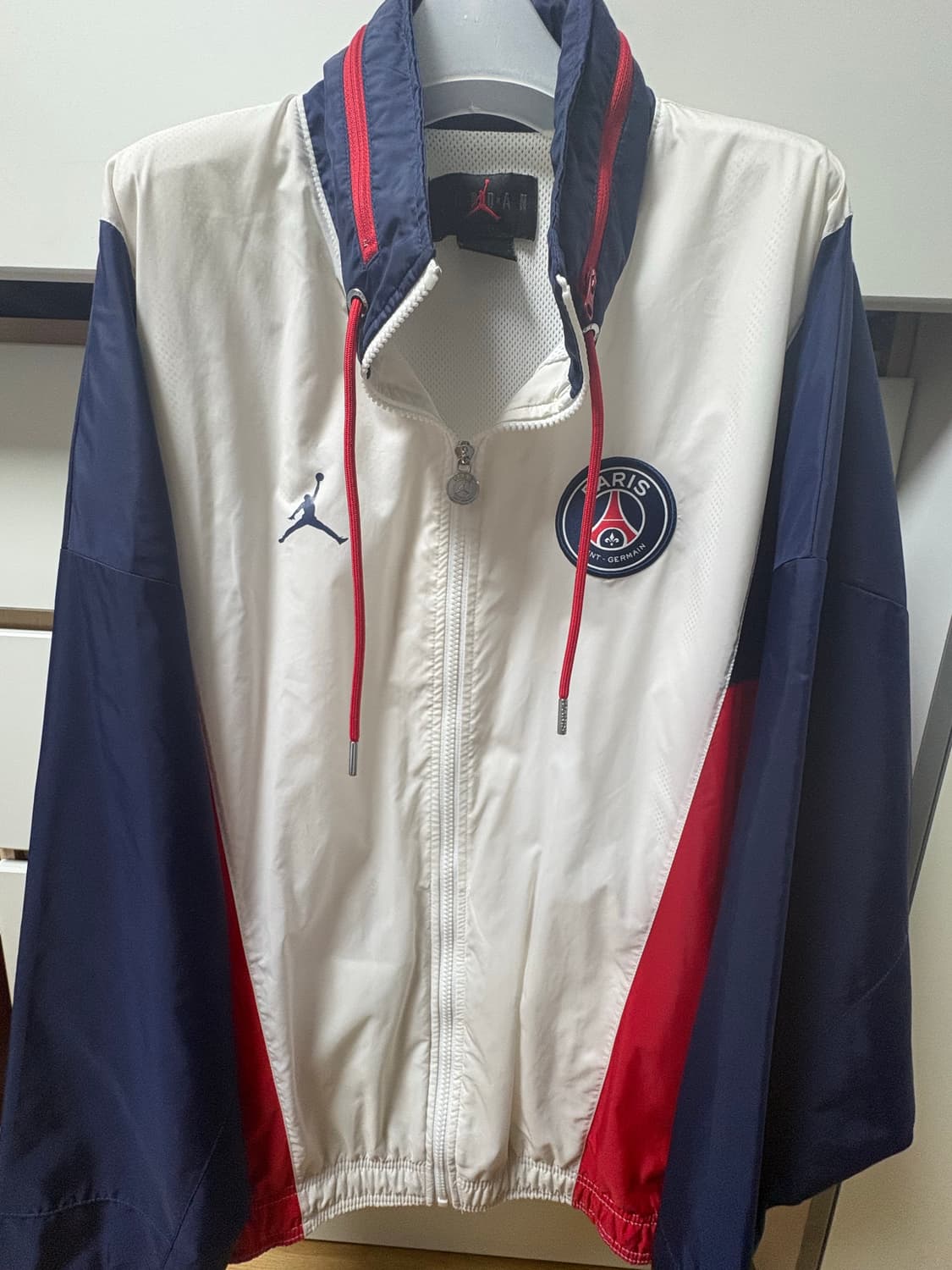 조던 x 파리생제르망 바람막이 L size 상품이미지1
