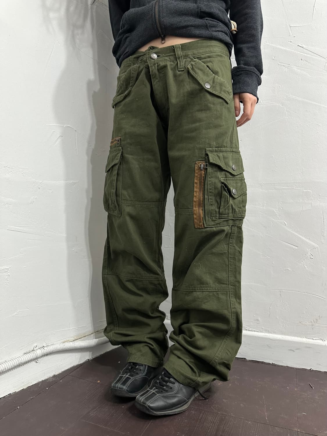 dominate khaki cargo pants 상품이미지2