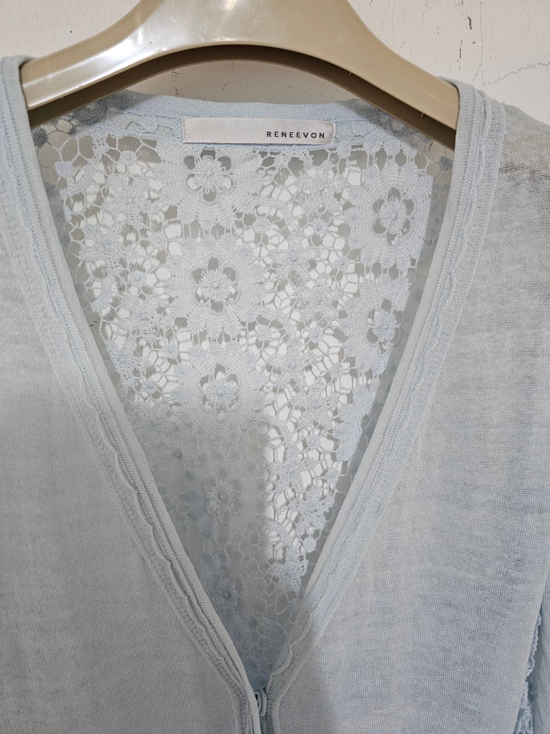 레니본 마소재. 연하늘색 여성스러움  가디건  55 상품이미지2