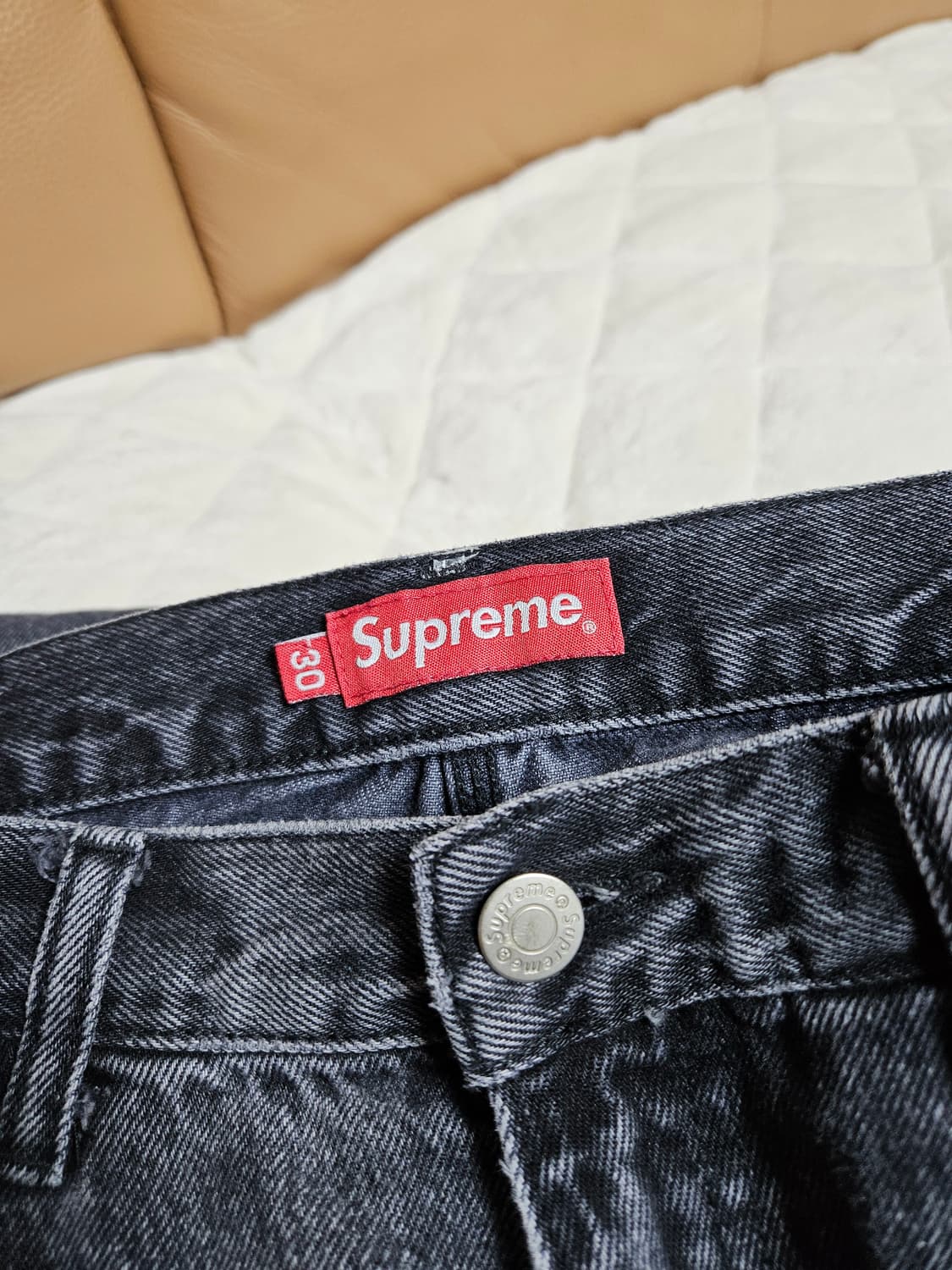 슈프림 더블니 데님 팬츠 진 워시드 블랙 23SS 상품이미지5