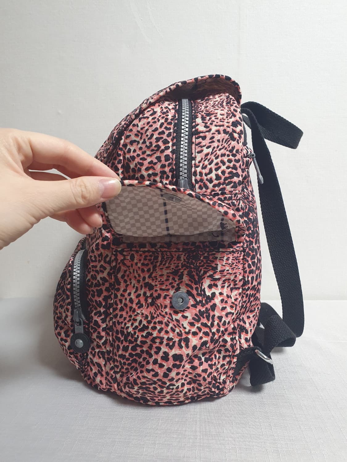 키플링 레오파드 패턴 백팩 핑크 블랙 포인트 상품이미지4