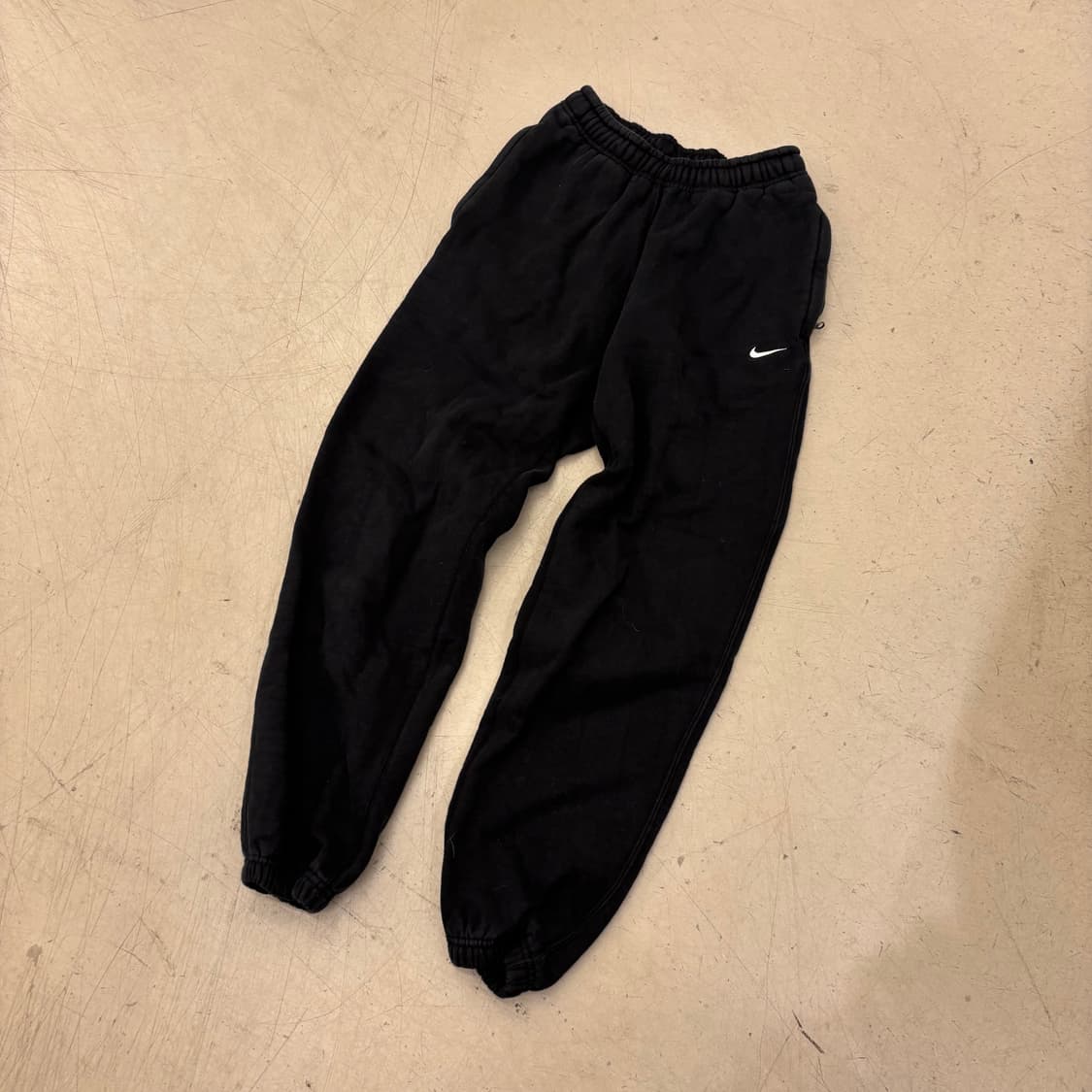 나이키 랩 스우시 블랙 스웻 조거 팬츠 상품이미지1