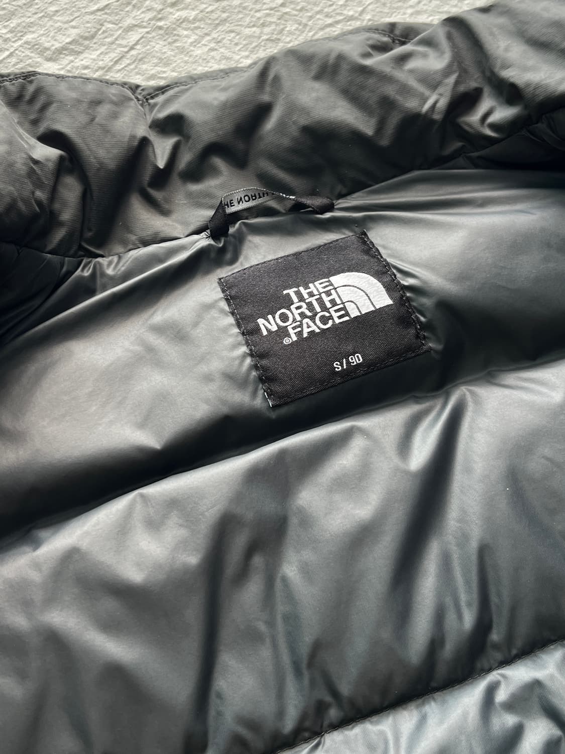 [S] 노스페이스 1992 눕시 칸예 패딩 아스팔트그레이 상품이미지4