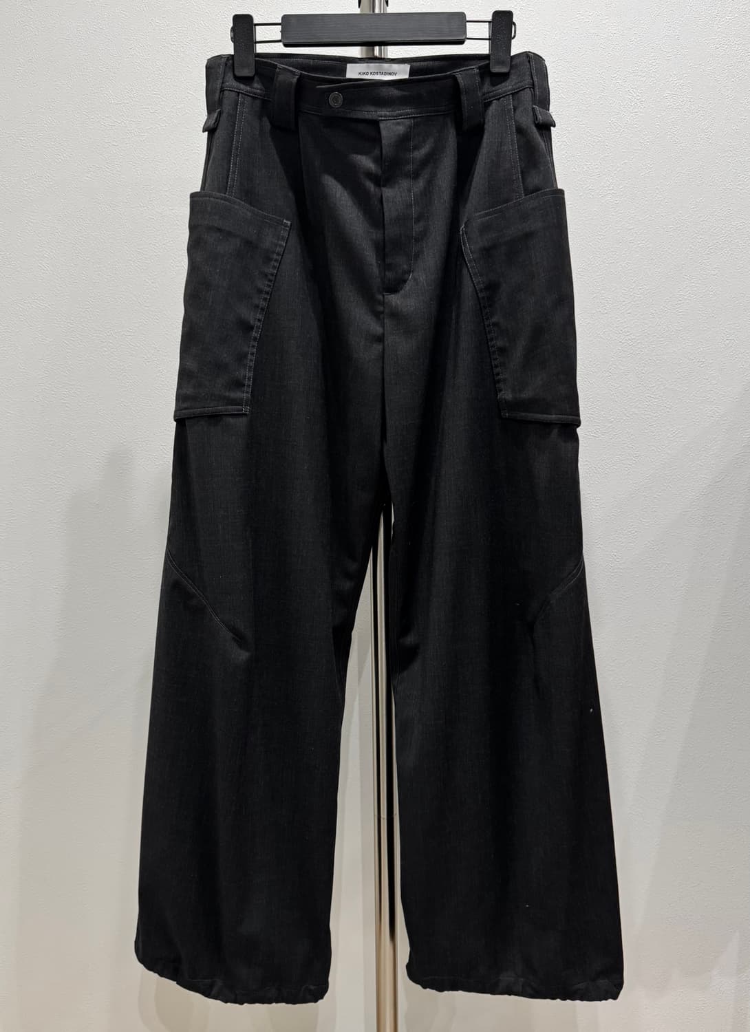 키코코스타디노브 MENO 트라우저 차콜 상품이미지1