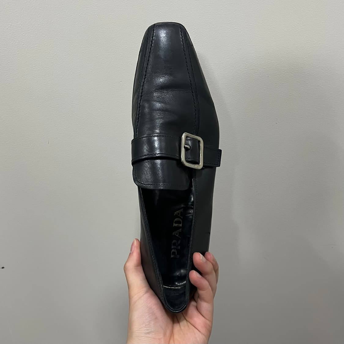 Prada Buckle Loafers 상품이미지6