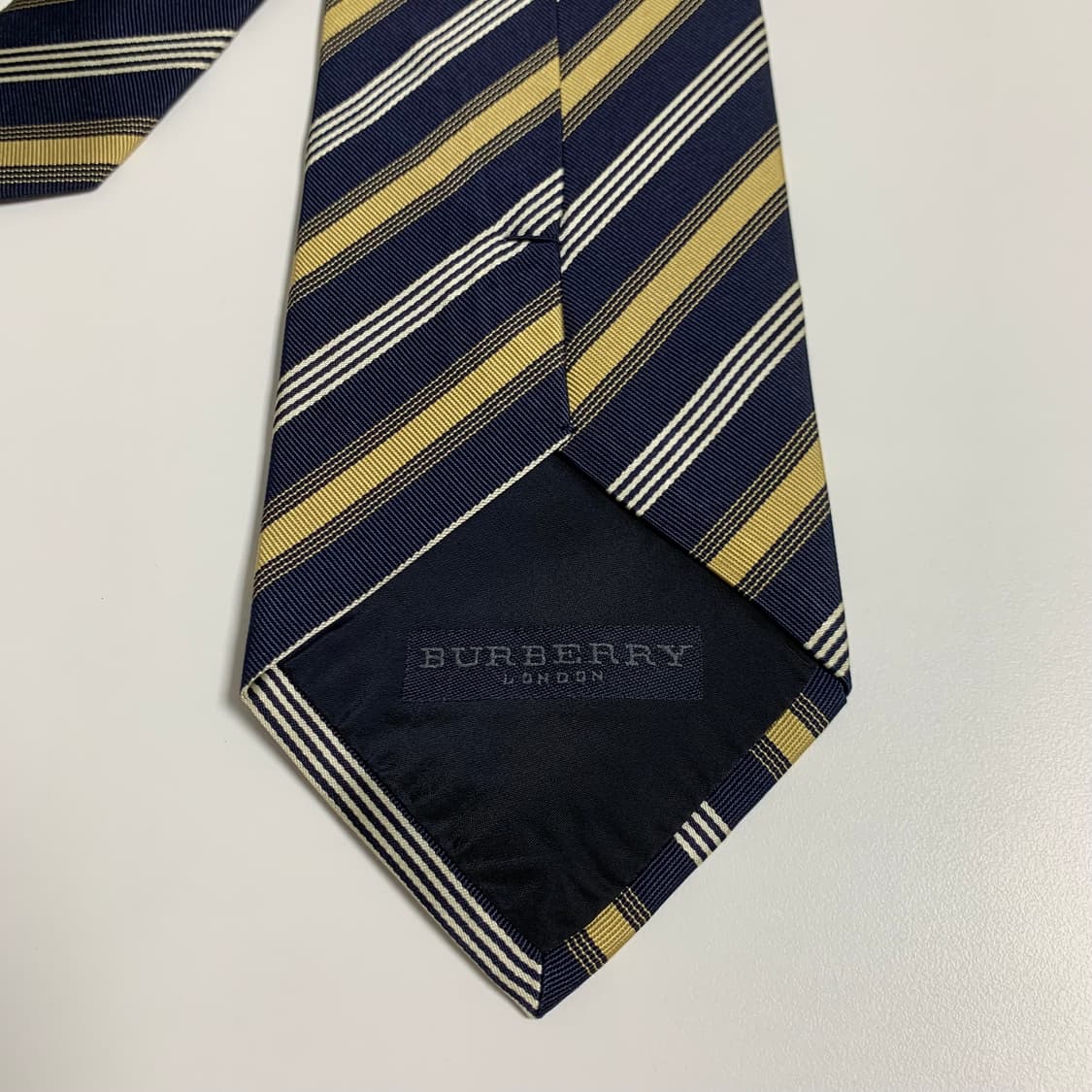 버버리(BURBERRY) 새상품급 명품넥타이 스트라이프 100실크 상품이미지6