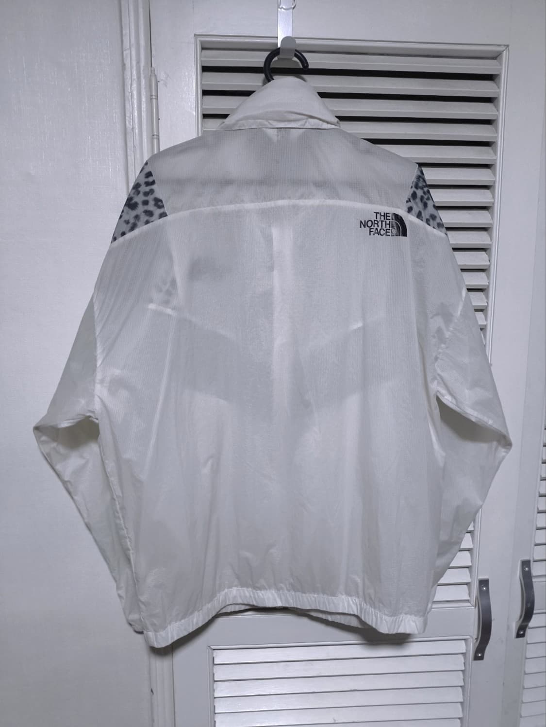 100 노스페이스 나일론 경량 바람막이 등산복 상품이미지6