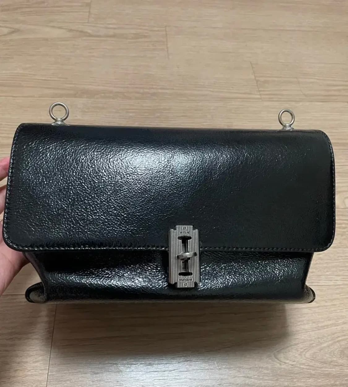 분크 바게트백 스몰 블랙(체인 포함) 상품이미지1