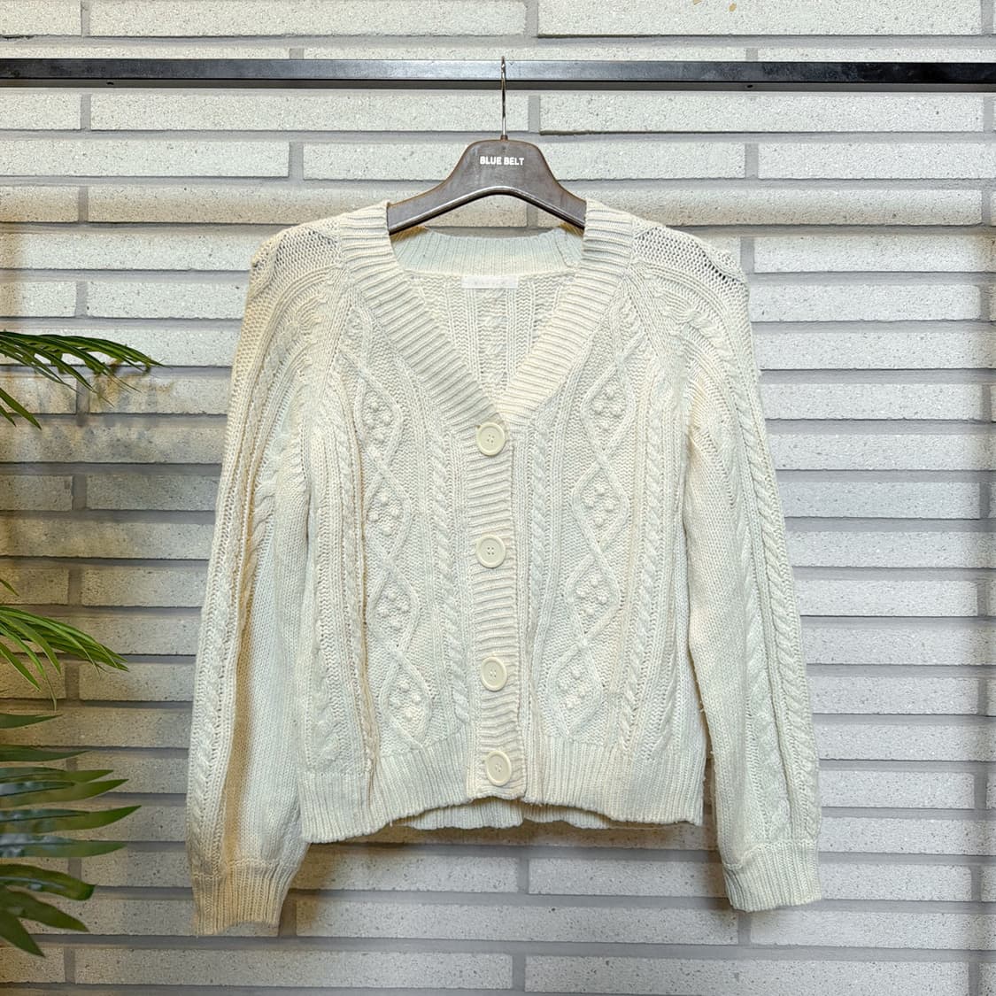 빅버튼 아란 니트가디건 케이블 패턴 볼륨 디테일 상품이미지2