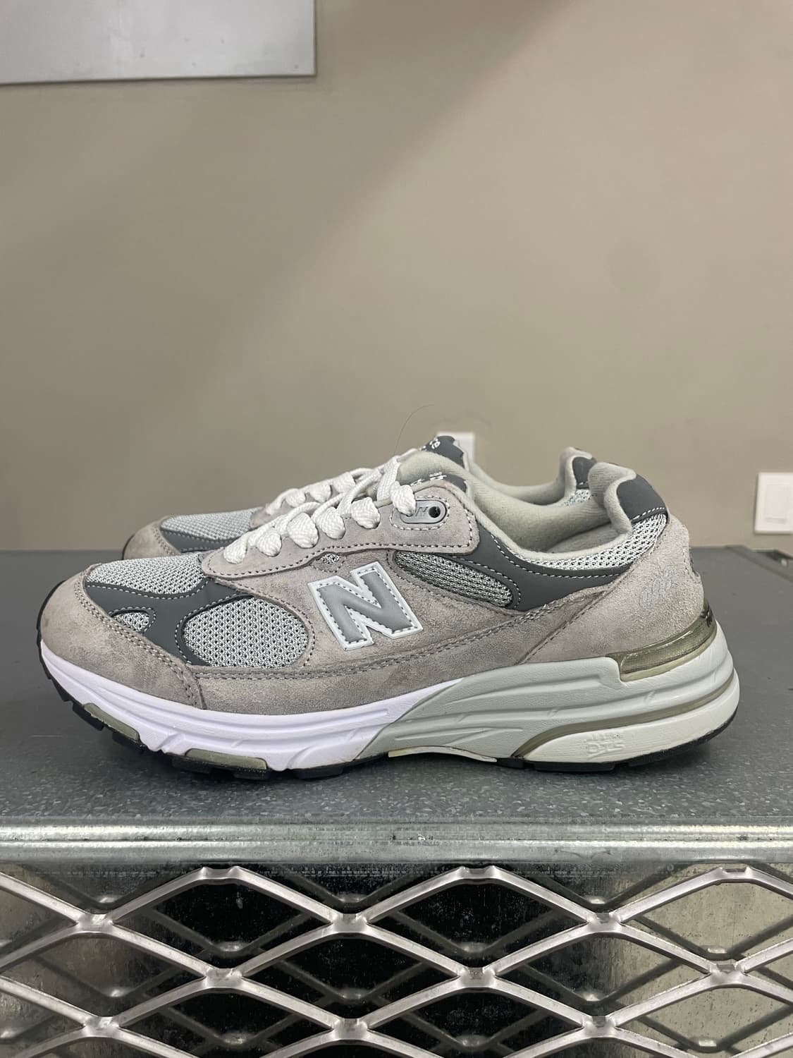 뉴발란스 993 메이드 인 USA 그레이 245  상품이미지1