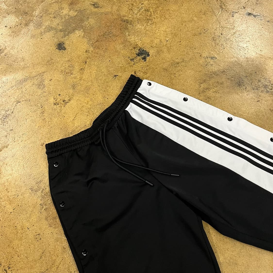 [정품/M] 아디다스 삼선 블랙 트랙 바지 b15 상품이미지1