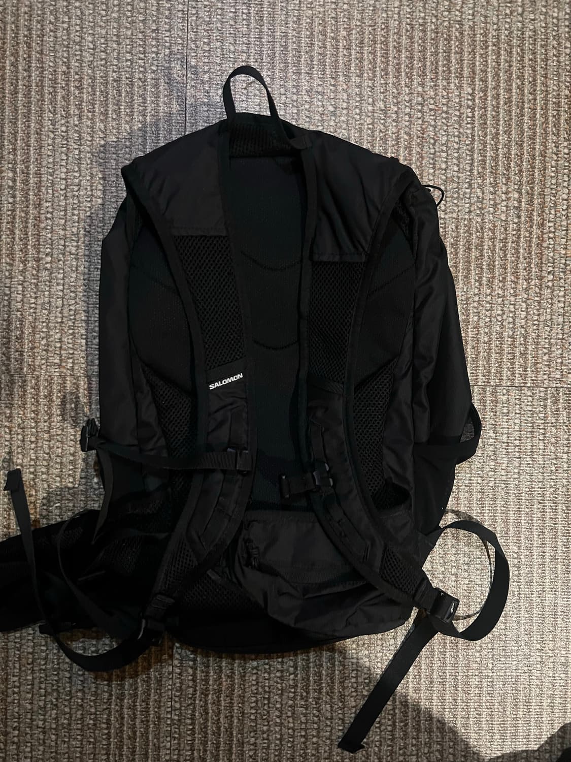 살로몬 백팩 검은색 상품이미지2