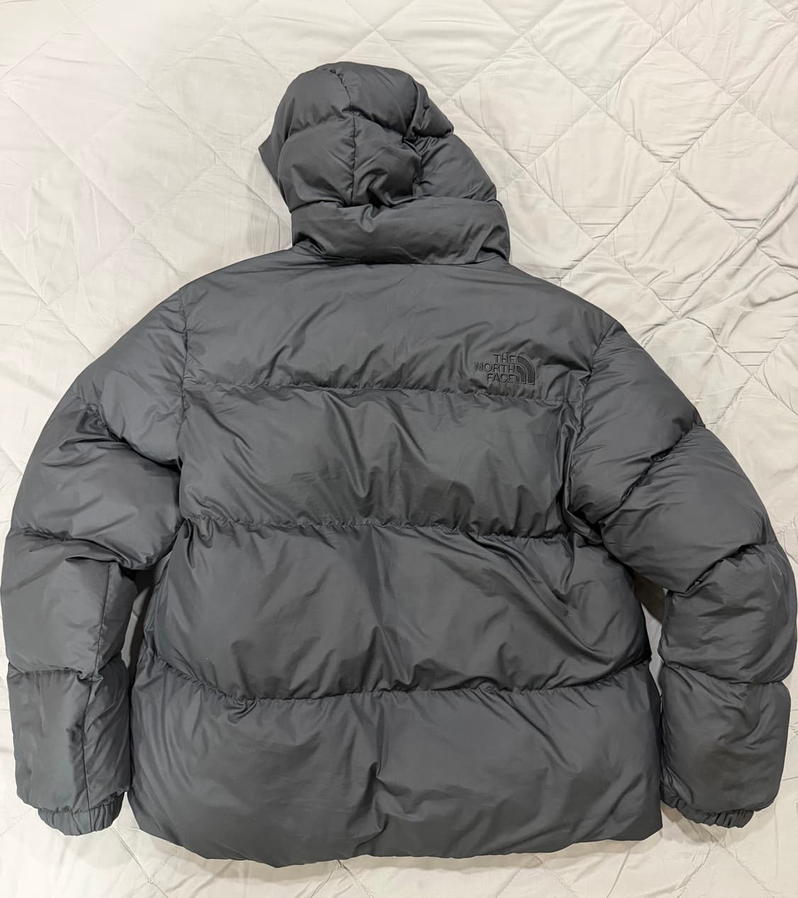 [100] 노스페이스 리버튼 온 볼 후드 블랙 패딩 상품이미지3