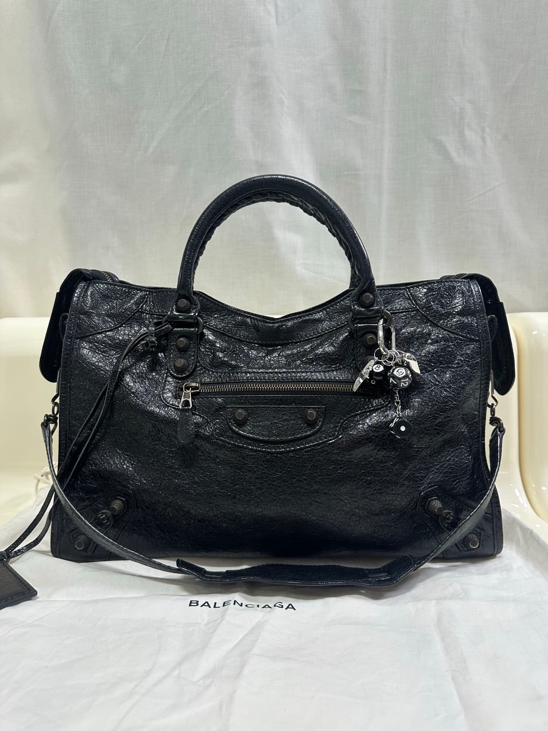 [A+ 정품] 발렌시아가 시티 모터백 미디움 블랙 상품이미지4