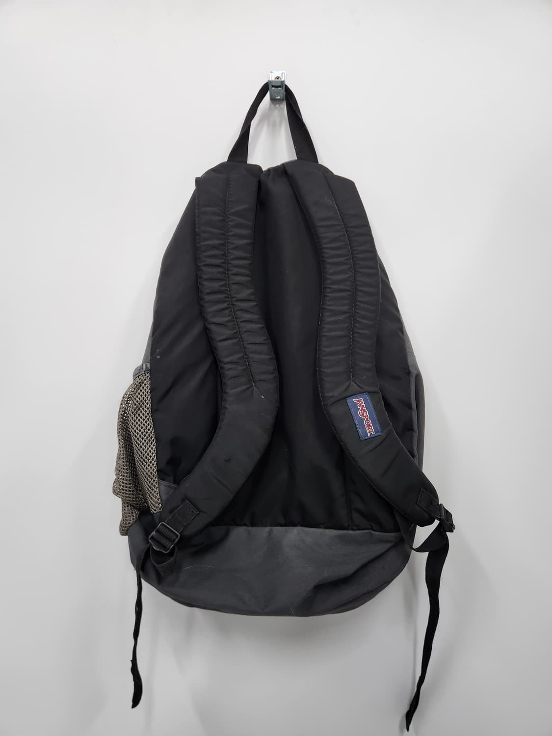 Jansport 그레이 백팩 상품이미지4