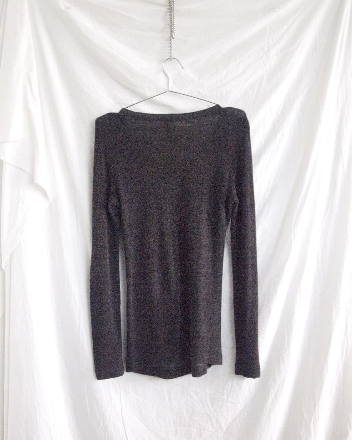 트랜짓 울 레이온 믹스 딥 넥 니트 상품이미지4