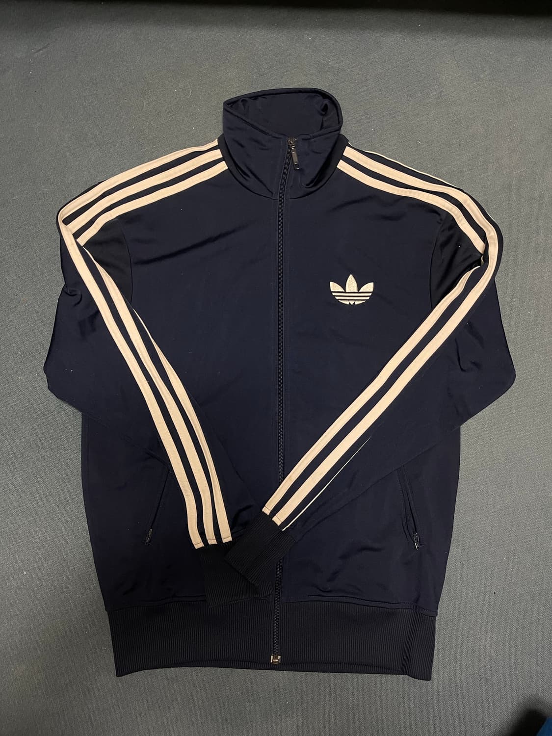 아디다스 구파 네이비 져지 트랙탑 상품이미지1