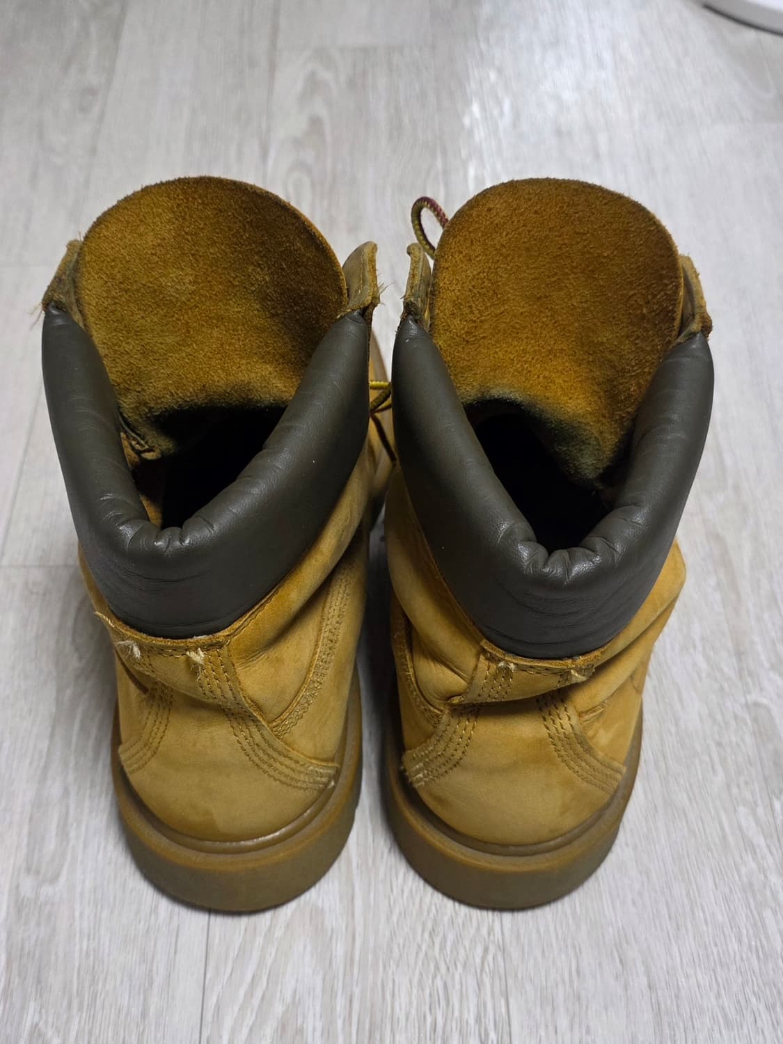 팀버랜드 6인치 베이직 부츠(18094 270사이즈) 상품이미지5