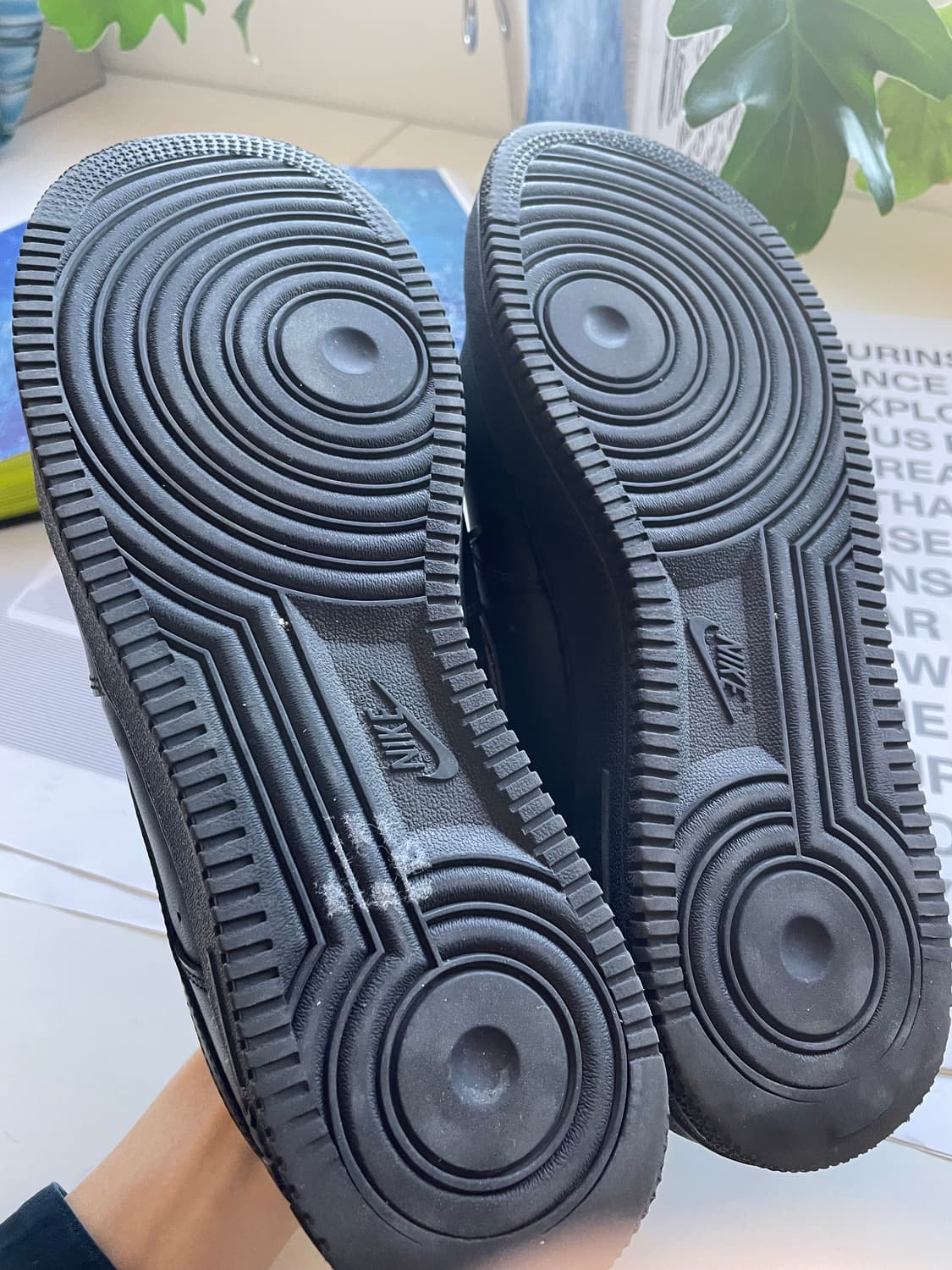 290 NIKE 나이키 에어포스 올검 올블랙 운동화 상품이미지4