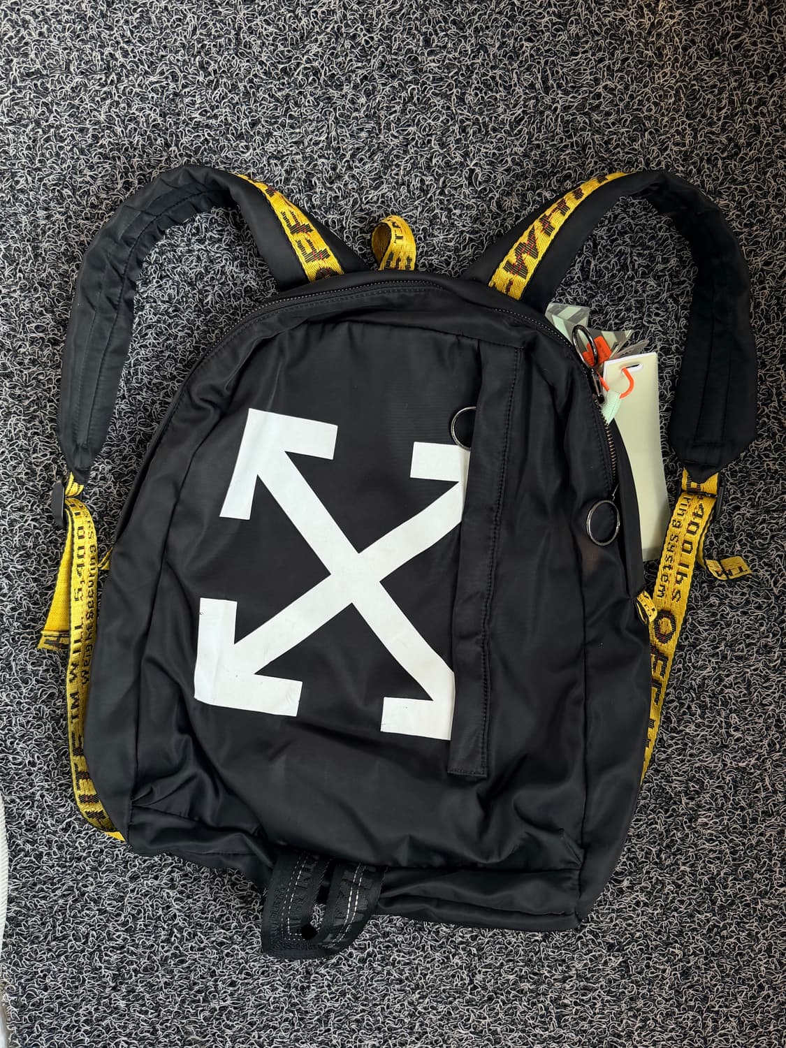 애로우 이지 나일론 백팩 블랙 상품이미지4