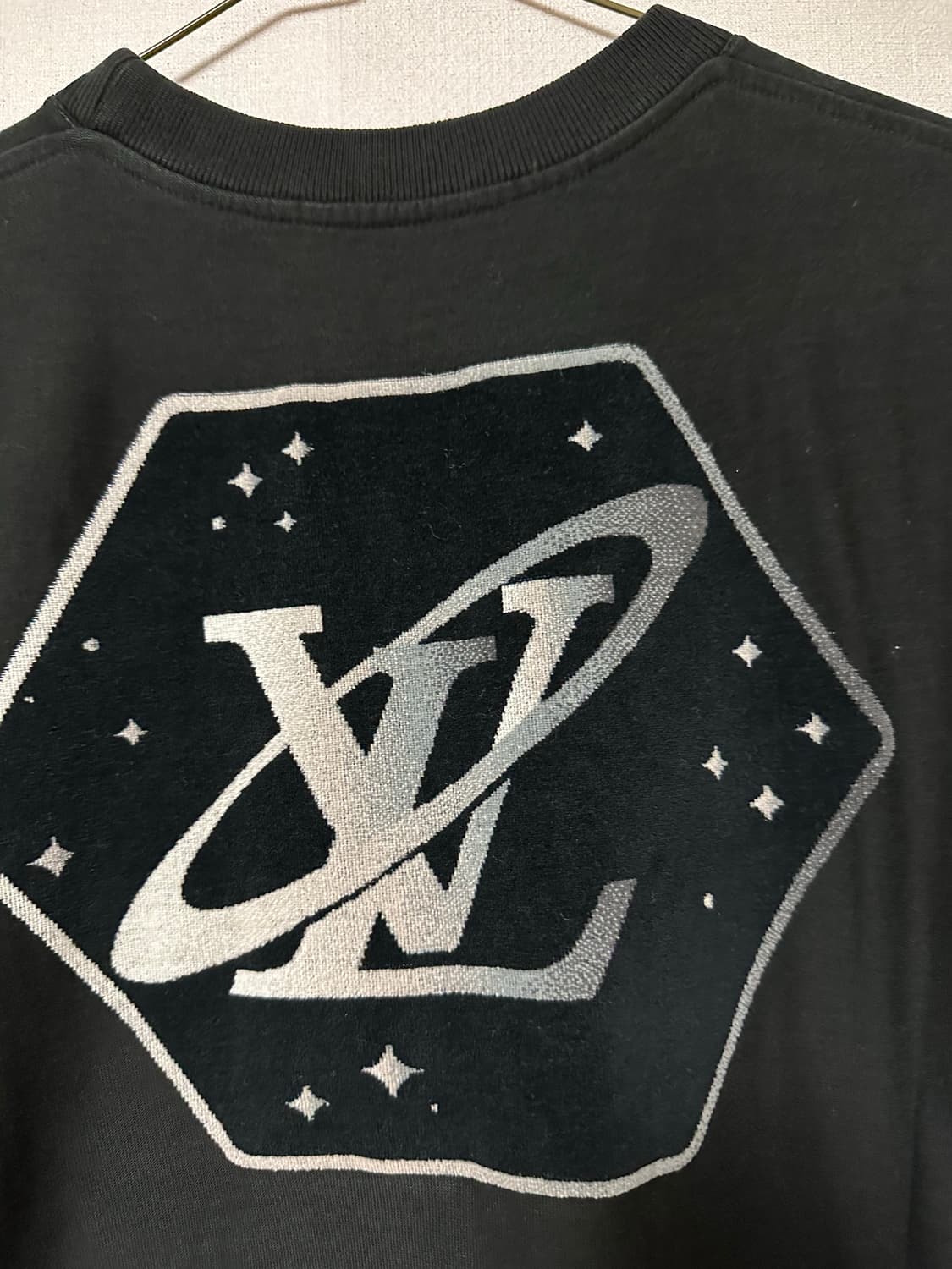 (새상품급!!) [정품] 루이비통 갤럭시 반팔티xs( 남자 95 ) 상품이미지4