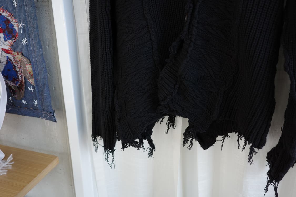 Perverze 퍼버즈 데미지 니트 가디건 상품이미지5