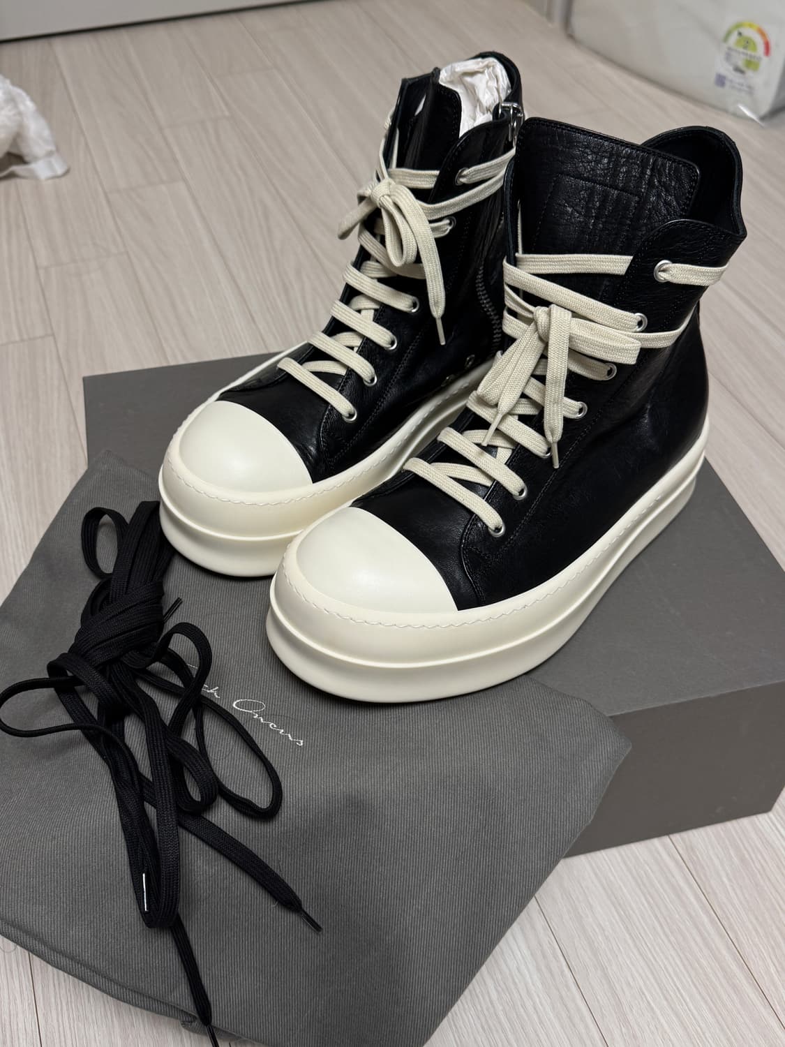 [41] 릭오웬스 메가범퍼 라몬즈 상품이미지1