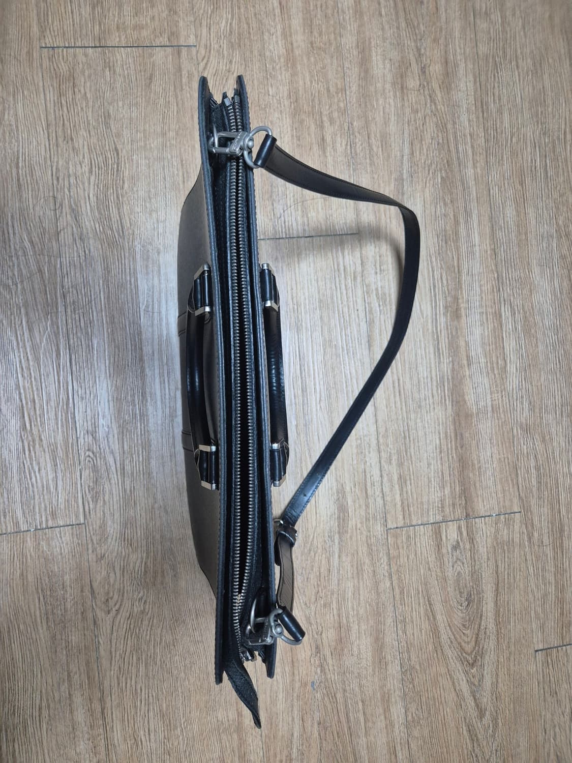 루이비통 타이가 블랙 브리프케이스 서류가방 상품이미지5