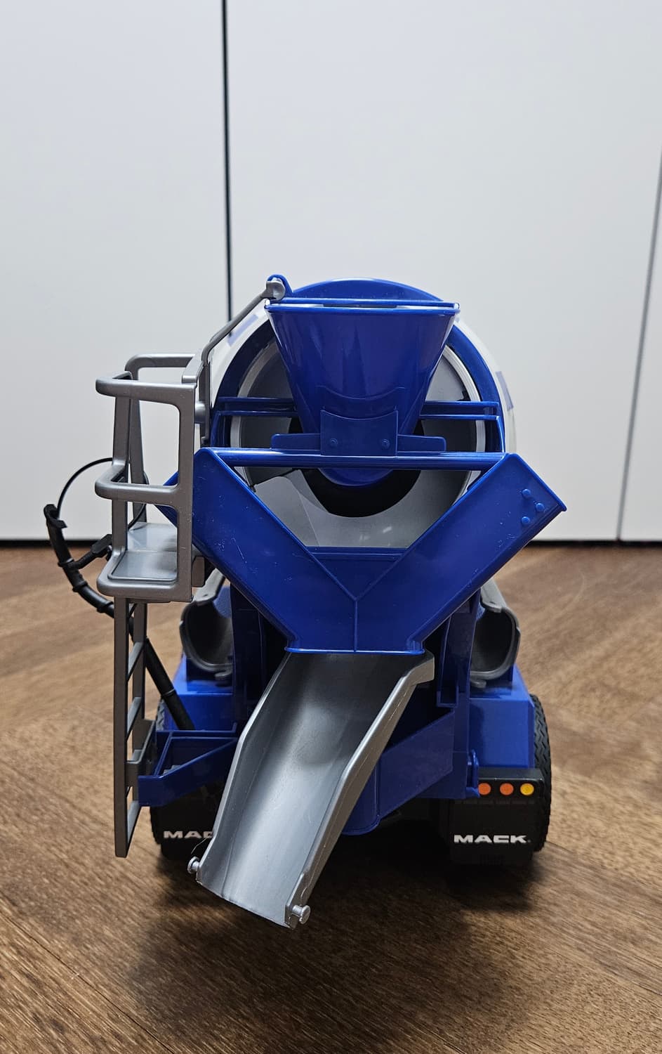 브루더 MACK 8200 시리즈 레미콘 상품이미지4