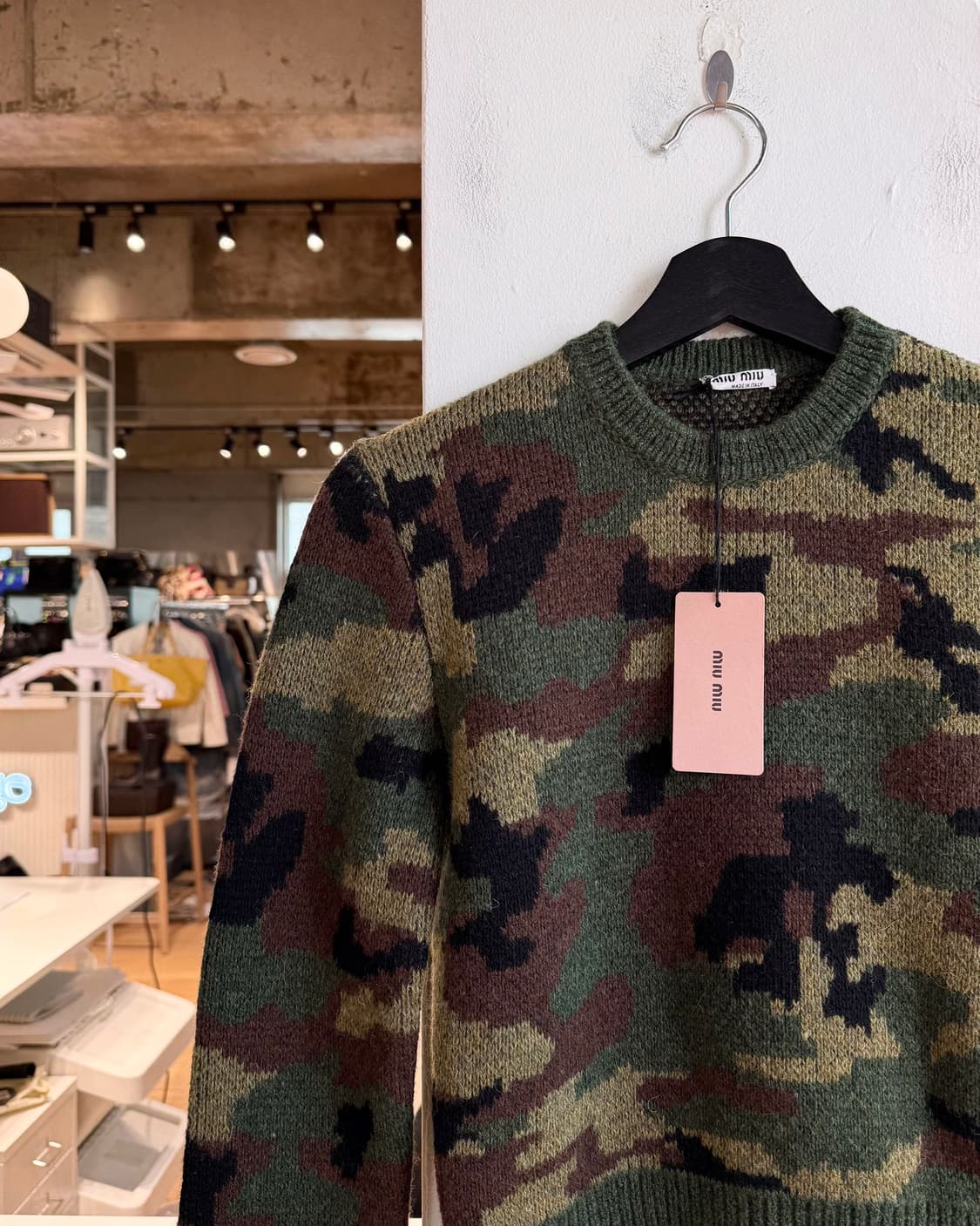 미우미우 19fw 런웨이 피스 카모플라쥬 니트  상품이미지3