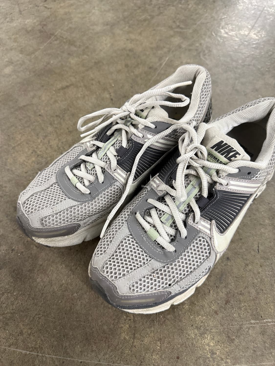 나이키 줌 보메로 5 회색 265mm 상품이미지3