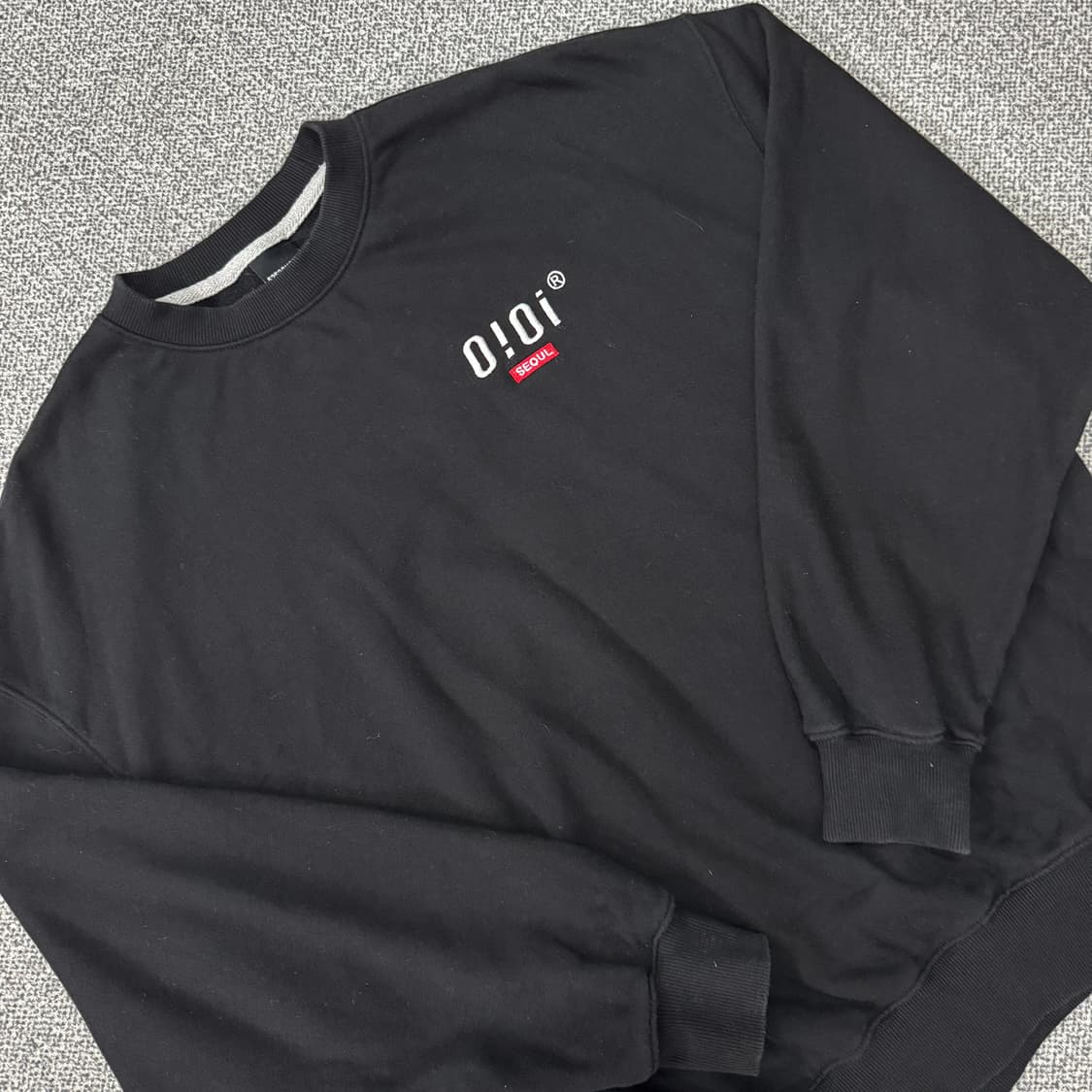 오아이오아이 시그니처로고 맨투맨 상품이미지2