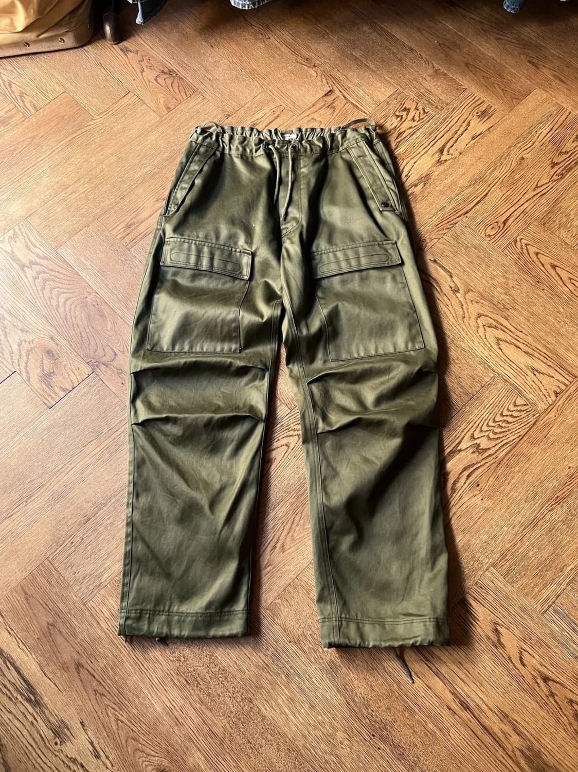 [S]EASTLOGUE 이스트로그 새틴 부쉬 포켓 팬츠 상품이미지1