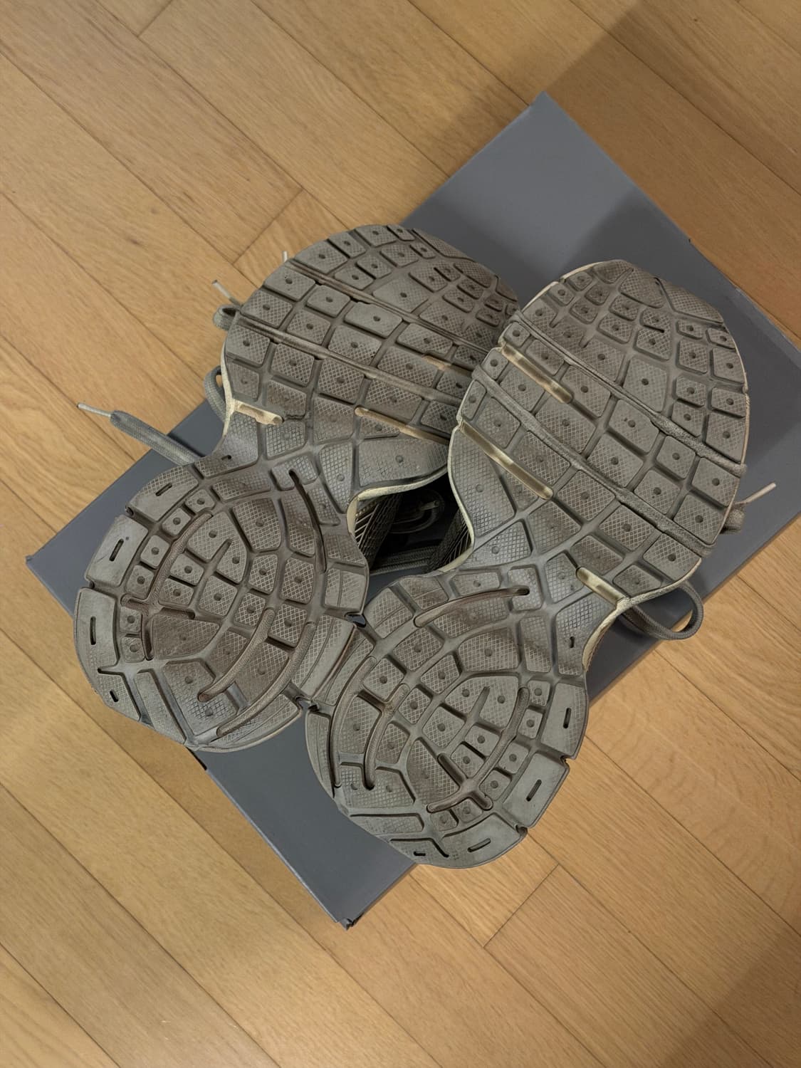 발렌시아가 3xl 에그쉘 42 상품이미지3