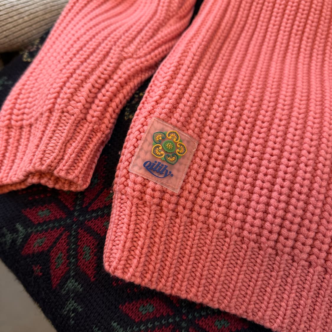 오일릴리 핑크 디테일 니트 스웨터 상품이미지6