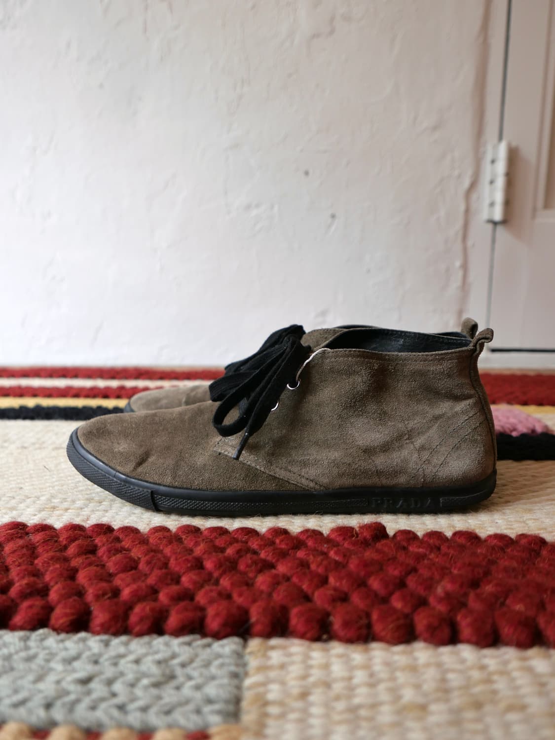 프라다 스포츠 스웨이드 스니커즈 상품이미지3