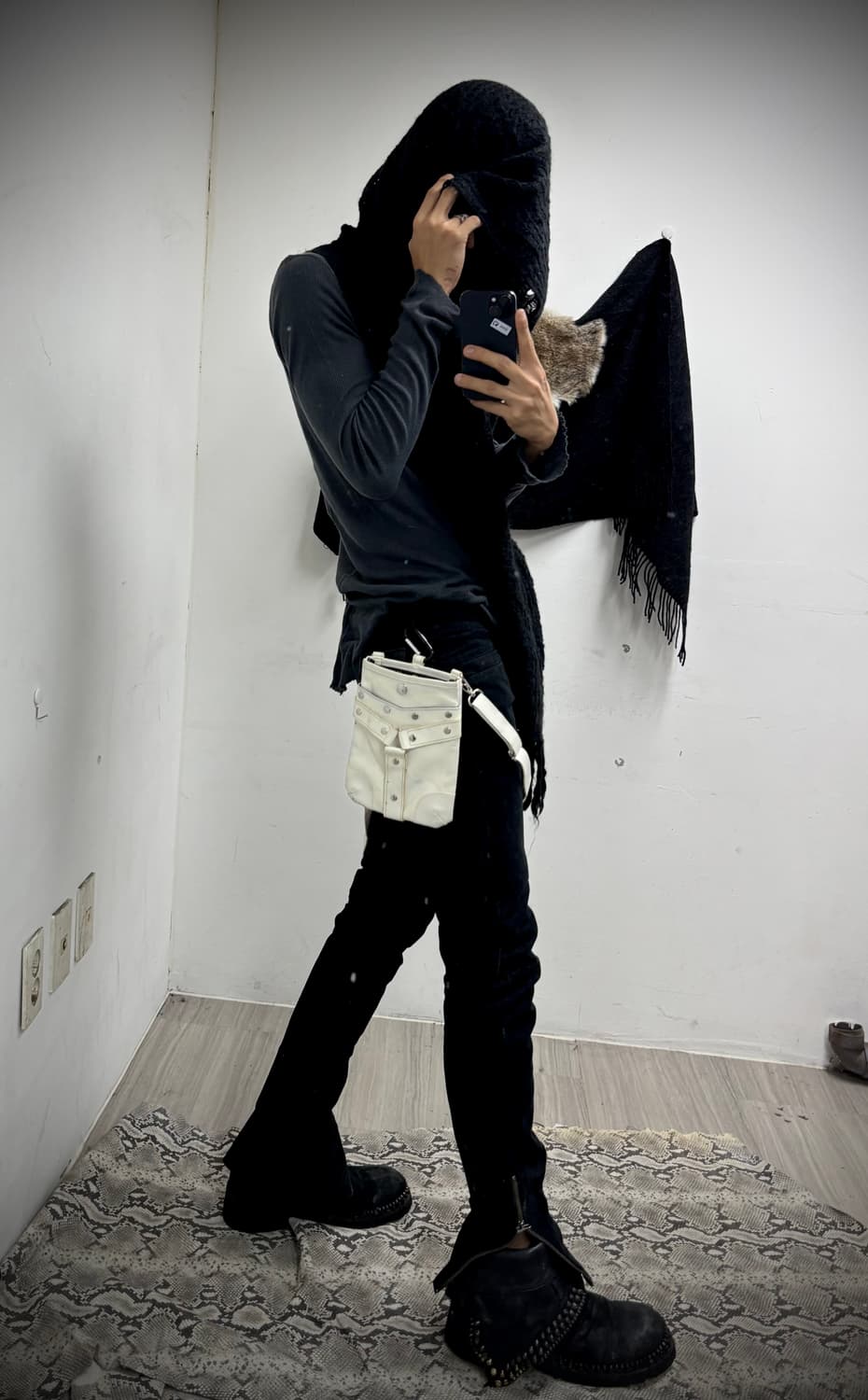 “OLCI” Buckle Detail White Bag  상품이미지10