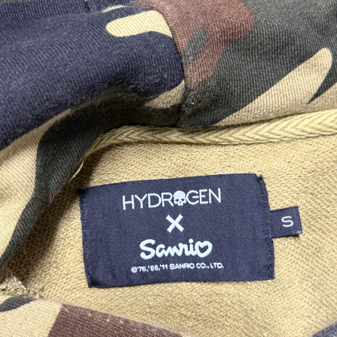 하이드로겐 x 산리오 케로피 풀 카모 그런지 디테일 후디 상품이미지5