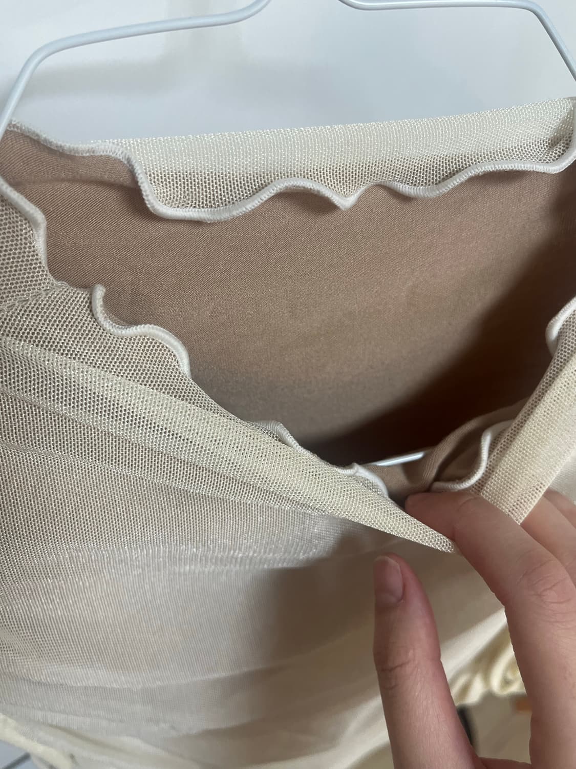 셔링 홀 슬리브리스 나시 상품이미지2